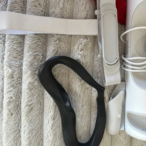 Meta Quest 2 VR Headset w/Controllers & Accessories - Picture 9 of 9